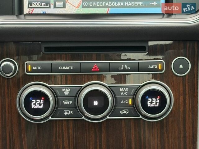 Білий Ленд Ровер Рендж Ровер, об'ємом двигуна 2.99 л та пробігом 165 тис. км за 25900 $, фото 78 на Automoto.ua