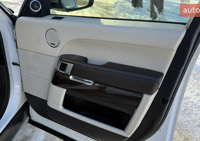 Белый Ленд Ровер Рендж Ровер, объемом двигателя 2.99 л и пробегом 220 тыс. км за 28500 $, фото 18 на Automoto.ua