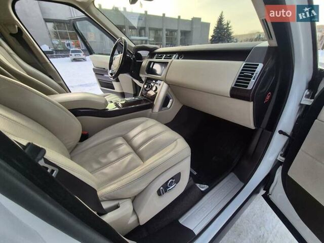 Білий Ленд Ровер Рендж Ровер, об'ємом двигуна 2.99 л та пробігом 221 тис. км за 39000 $, фото 22 на Automoto.ua