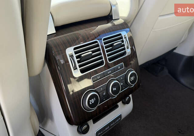 Белый Ленд Ровер Рендж Ровер, объемом двигателя 2.99 л и пробегом 220 тыс. км за 28500 $, фото 12 на Automoto.ua