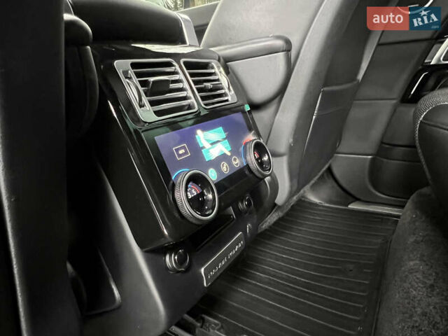 Білий Ленд Ровер Рендж Ровер, об'ємом двигуна 3 л та пробігом 199 тис. км за 35999 $, фото 91 на Automoto.ua