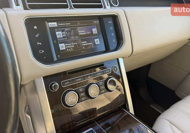 Белый Ленд Ровер Рендж Ровер, объемом двигателя 2.99 л и пробегом 220 тыс. км за 28500 $, фото 26 на Automoto.ua