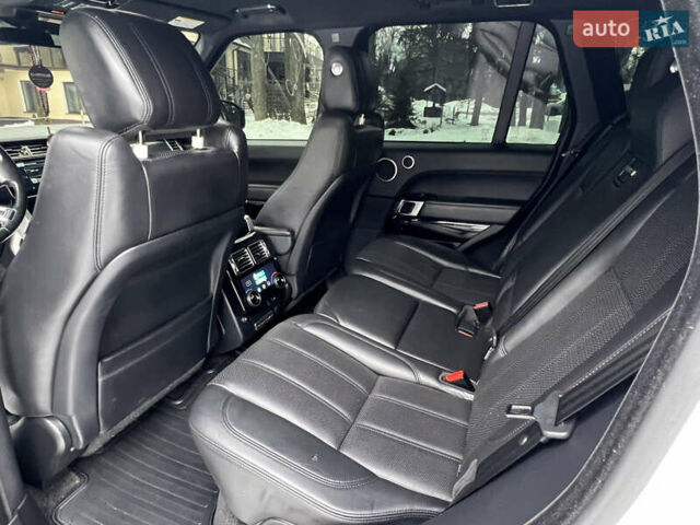 Білий Ленд Ровер Рендж Ровер, об'ємом двигуна 3 л та пробігом 199 тис. км за 35999 $, фото 89 на Automoto.ua