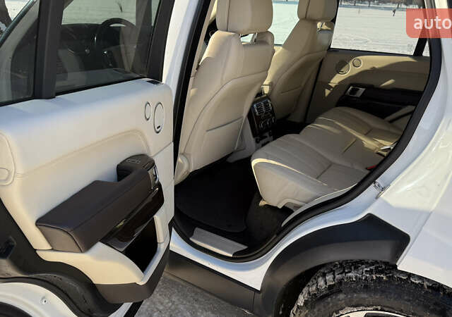 Белый Ленд Ровер Рендж Ровер, объемом двигателя 2.99 л и пробегом 220 тыс. км за 28500 $, фото 14 на Automoto.ua