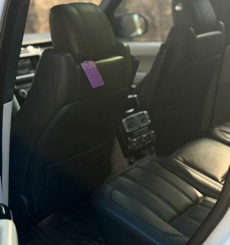 Белый Ленд Ровер Рендж Ровер, объемом двигателя 2.99 л и пробегом 208 тыс. км за 49999 $, фото 14 на Automoto.ua