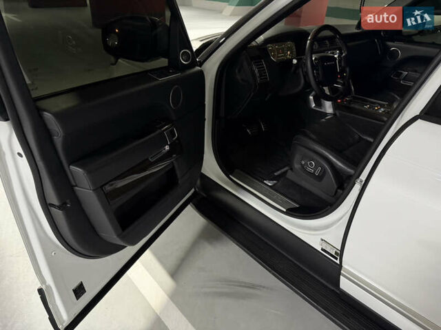 Білий Ленд Ровер Рендж Ровер, об'ємом двигуна 2.99 л та пробігом 165 тис. км за 34999 $, фото 24 на Automoto.ua