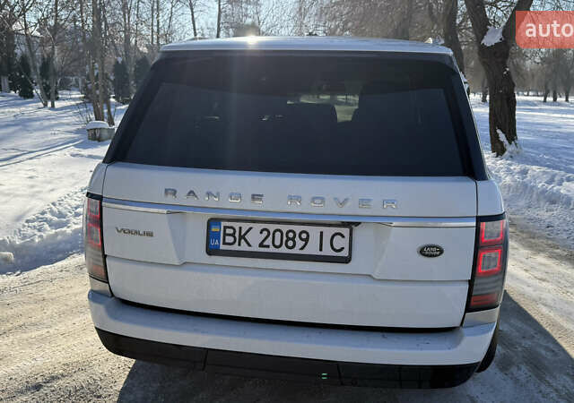 Белый Ленд Ровер Рендж Ровер, объемом двигателя 2.99 л и пробегом 220 тыс. км за 28500 $, фото 2 на Automoto.ua