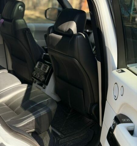 Белый Ленд Ровер Рендж Ровер, объемом двигателя 2.99 л и пробегом 208 тыс. км за 49999 $, фото 16 на Automoto.ua