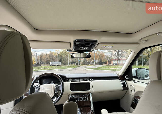 Білий Ленд Ровер Рендж Ровер, об'ємом двигуна 2.99 л та пробігом 219 тис. км за 32500 $, фото 7 на Automoto.ua