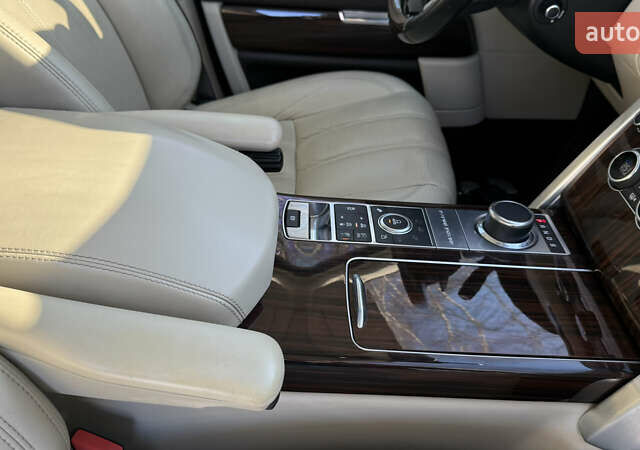 Белый Ленд Ровер Рендж Ровер, объемом двигателя 2.99 л и пробегом 220 тыс. км за 28500 $, фото 22 на Automoto.ua