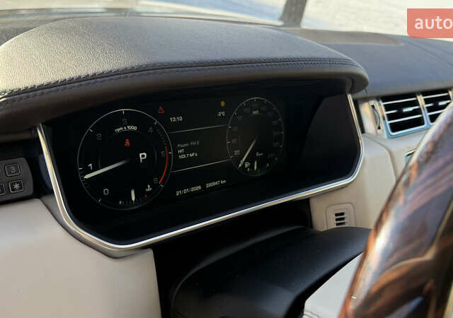 Белый Ленд Ровер Рендж Ровер, объемом двигателя 2.99 л и пробегом 220 тыс. км за 28500 $, фото 15 на Automoto.ua