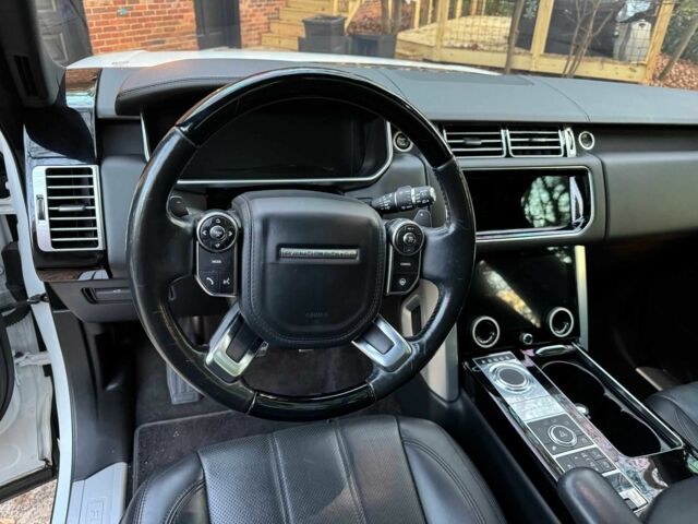 Білий Ленд Ровер Рендж Ровер, об'ємом двигуна 3 л та пробігом 133 тис. км за 35000 $, фото 6 на Automoto.ua