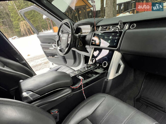 Білий Ленд Ровер Рендж Ровер, об'ємом двигуна 3 л та пробігом 199 тис. км за 35999 $, фото 94 на Automoto.ua