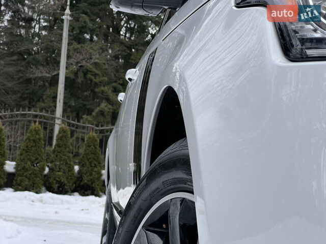 Білий Ленд Ровер Рендж Ровер, об'ємом двигуна 3 л та пробігом 199 тис. км за 35999 $, фото 21 на Automoto.ua