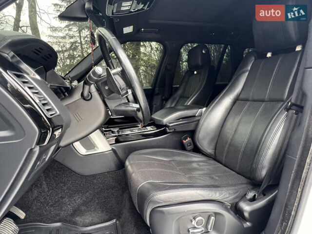 Білий Ленд Ровер Рендж Ровер, об'ємом двигуна 3 л та пробігом 199 тис. км за 35999 $, фото 54 на Automoto.ua