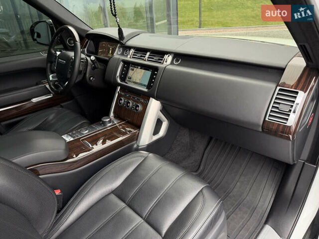 Білий Ленд Ровер Рендж Ровер, об'ємом двигуна 2.99 л та пробігом 165 тис. км за 34999 $, фото 91 на Automoto.ua