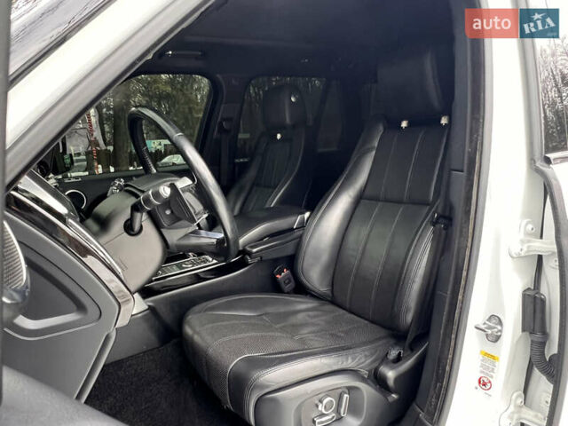 Білий Ленд Ровер Рендж Ровер, об'ємом двигуна 3 л та пробігом 199 тис. км за 35999 $, фото 58 на Automoto.ua