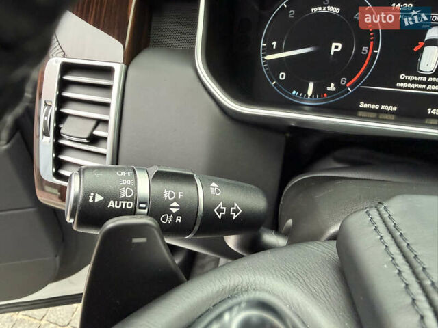 Білий Ленд Ровер Рендж Ровер, об'ємом двигуна 2.99 л та пробігом 165 тис. км за 34999 $, фото 45 на Automoto.ua