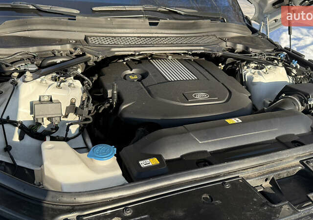 Белый Ленд Ровер Рендж Ровер, объемом двигателя 2.99 л и пробегом 220 тыс. км за 28500 $, фото 28 на Automoto.ua