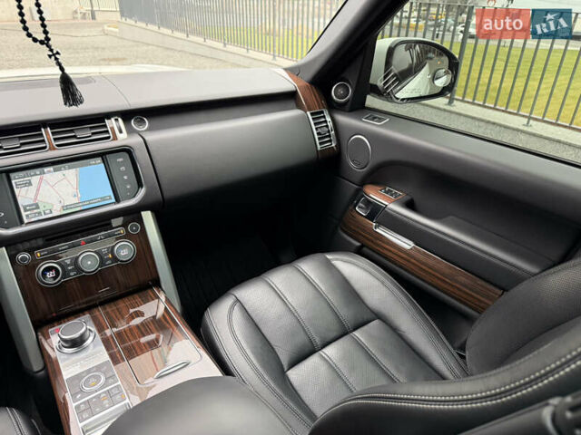 Білий Ленд Ровер Рендж Ровер, об'ємом двигуна 2.99 л та пробігом 165 тис. км за 34999 $, фото 77 на Automoto.ua