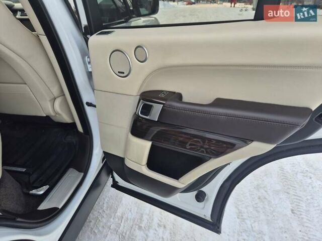 Білий Ленд Ровер Рендж Ровер, об'ємом двигуна 2.99 л та пробігом 221 тис. км за 39000 $, фото 20 на Automoto.ua