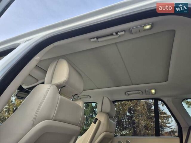 Білий Ленд Ровер Рендж Ровер, об'ємом двигуна 2.99 л та пробігом 221 тис. км за 39000 $, фото 17 на Automoto.ua