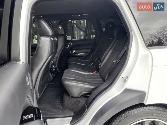 Білий Ленд Ровер Рендж Ровер, об'ємом двигуна 3 л та пробігом 199 тис. км за 35999 $, фото 88 на Automoto.ua