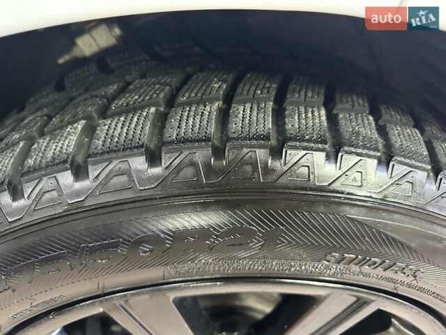 Белый Ленд Ровер Рендж Ровер, объемом двигателя 2.99 л и пробегом 205 тыс. км за 39950 $, фото 18 на Automoto.ua