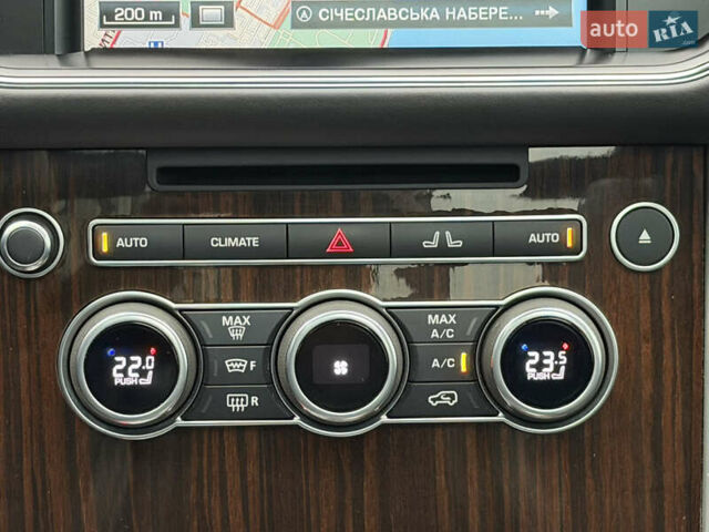 Білий Ленд Ровер Рендж Ровер, об'ємом двигуна 2.99 л та пробігом 165 тис. км за 34999 $, фото 82 на Automoto.ua