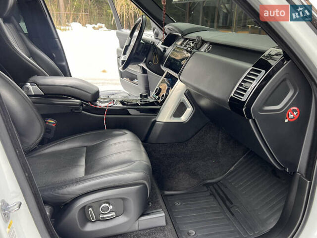 Білий Ленд Ровер Рендж Ровер, об'ємом двигуна 3 л та пробігом 199 тис. км за 35999 $, фото 96 на Automoto.ua