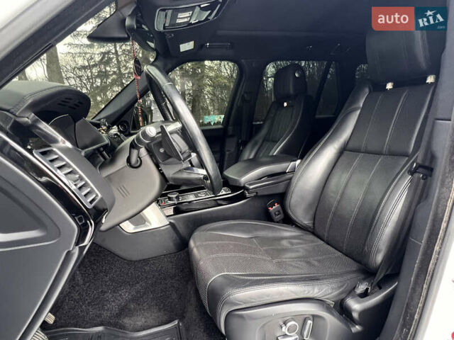 Білий Ленд Ровер Рендж Ровер, об'ємом двигуна 3 л та пробігом 199 тис. км за 35999 $, фото 59 на Automoto.ua