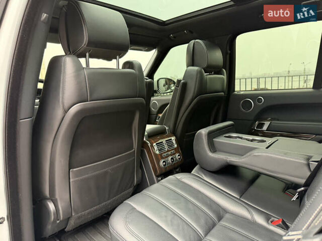 Білий Ленд Ровер Рендж Ровер, об'ємом двигуна 2.99 л та пробігом 165 тис. км за 34999 $, фото 53 на Automoto.ua