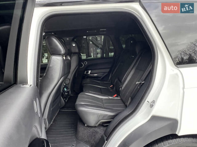 Білий Ленд Ровер Рендж Ровер, об'ємом двигуна 3 л та пробігом 199 тис. км за 35999 $, фото 87 на Automoto.ua