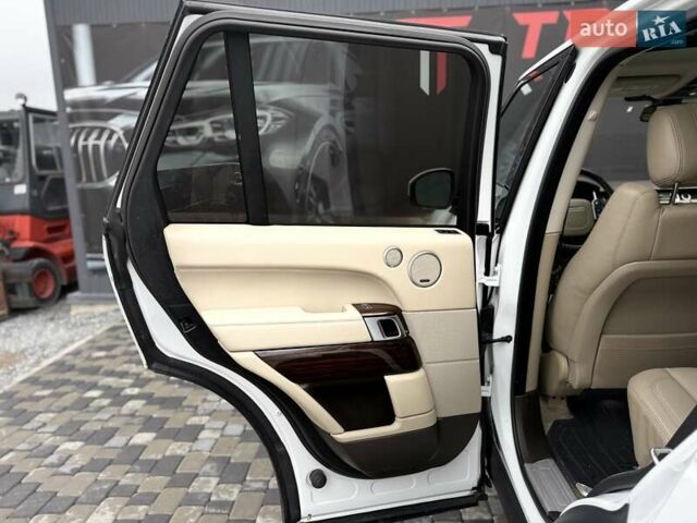 Белый Ленд Ровер Рендж Ровер, объемом двигателя 3 л и пробегом 173 тыс. км за 27900 $, фото 79 на Automoto.ua