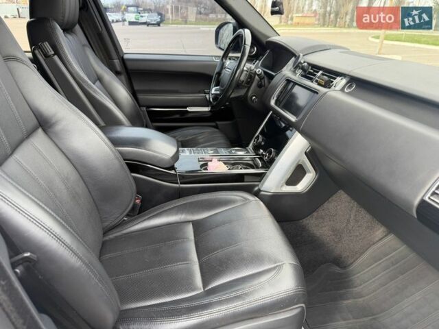 Білий Ленд Ровер Рендж Ровер, об'ємом двигуна 3 л та пробігом 175 тис. км за 33000 $, фото 7 на Automoto.ua