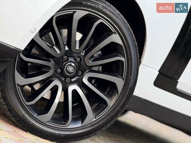 Білий Ленд Ровер Рендж Ровер, об'ємом двигуна 2.99 л та пробігом 180 тис. км за 39850 $, фото 28 на Automoto.ua