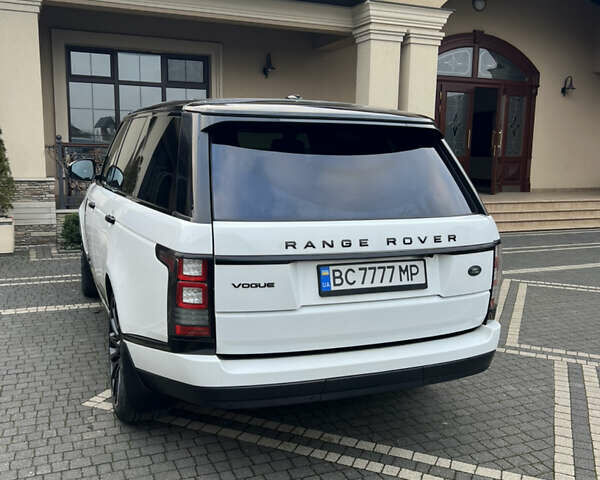 Белый Ленд Ровер Рендж Ровер, объемом двигателя 3 л и пробегом 170 тыс. км за 44500 $, фото 2 на Automoto.ua