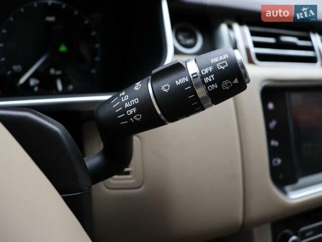 Білий Ленд Ровер Рендж Ровер, об'ємом двигуна 3 л та пробігом 154 тис. км за 31900 $, фото 25 на Automoto.ua