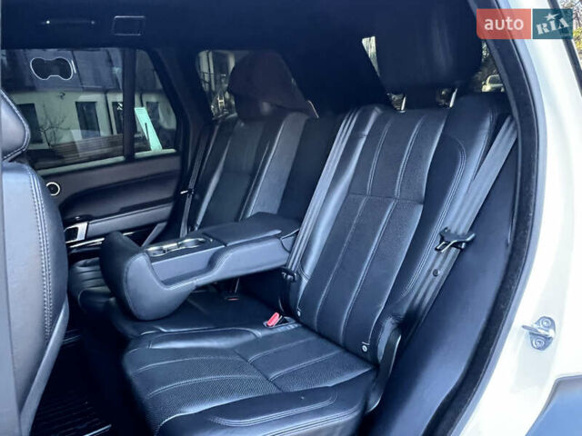 Білий Ленд Ровер Рендж Ровер, об'ємом двигуна 3 л та пробігом 199 тис. км за 34970 $, фото 35 на Automoto.ua