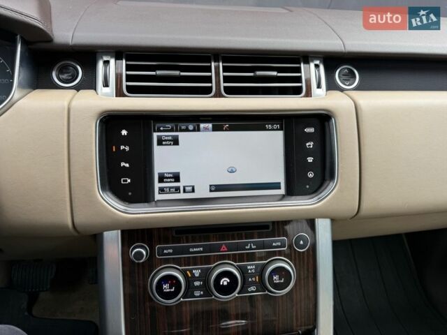 Білий Ленд Ровер Рендж Ровер, об'ємом двигуна 3 л та пробігом 173 тис. км за 27500 $, фото 49 на Automoto.ua