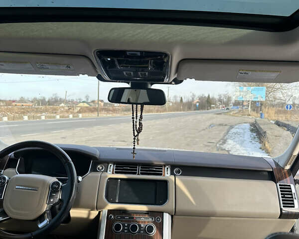 Білий Ленд Ровер Рендж Ровер, об'ємом двигуна 2.99 л та пробігом 245 тис. км за 50000 $, фото 37 на Automoto.ua