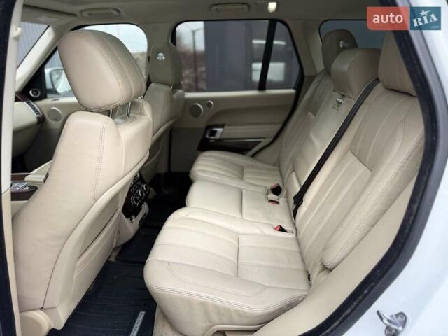 Белый Ленд Ровер Рендж Ровер, объемом двигателя 3 л и пробегом 173 тыс. км за 27900 $, фото 85 на Automoto.ua