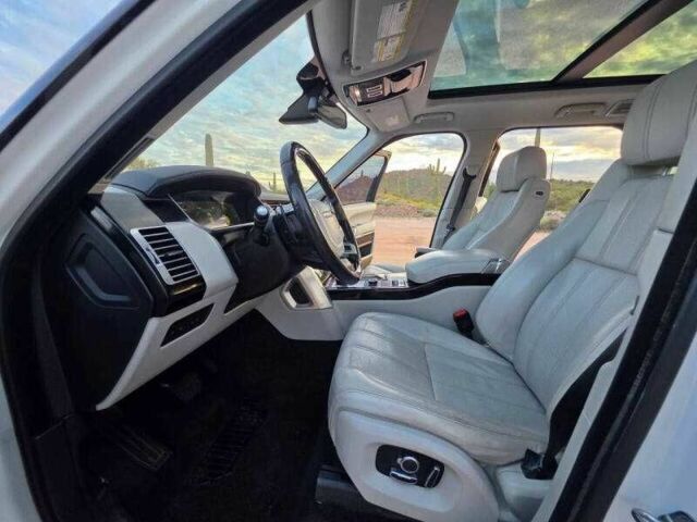 Белый Ленд Ровер Рендж Ровер, объемом двигателя 3 л и пробегом 46 тыс. км за 7300 $, фото 4 на Automoto.ua