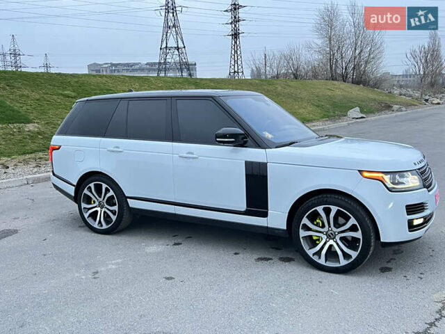 Білий Ленд Ровер Рендж Ровер, об'ємом двигуна 3 л та пробігом 204 тис. км за 35000 $, фото 6 на Automoto.ua