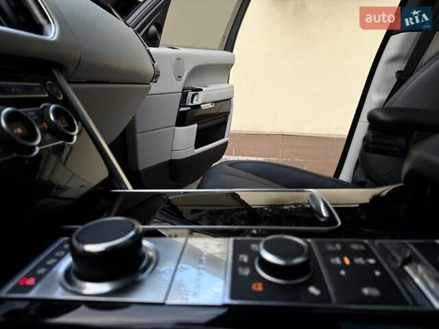 Білий Ленд Ровер Рендж Ровер, об'ємом двигуна 2.99 л та пробігом 180 тис. км за 39850 $, фото 84 на Automoto.ua