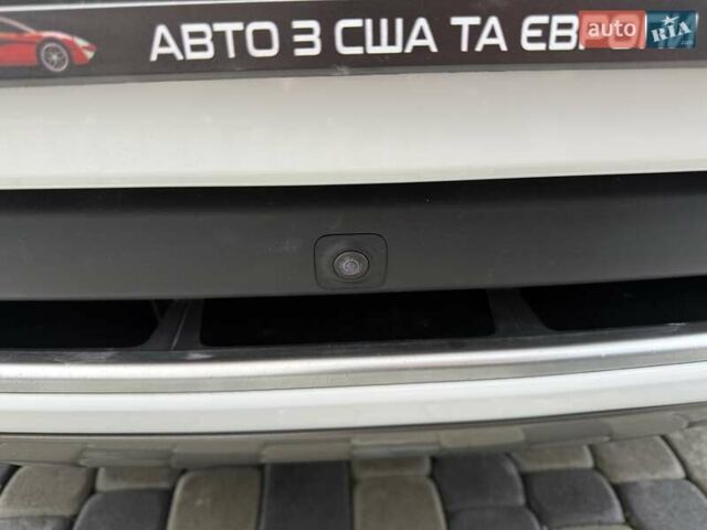 Белый Ленд Ровер Рендж Ровер, объемом двигателя 3 л и пробегом 173 тыс. км за 27900 $, фото 66 на Automoto.ua