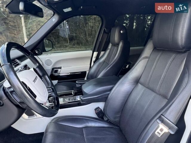 Білий Ленд Ровер Рендж Ровер, об'ємом двигуна 3 л та пробігом 120 тис. км за 34999 $, фото 58 на Automoto.ua