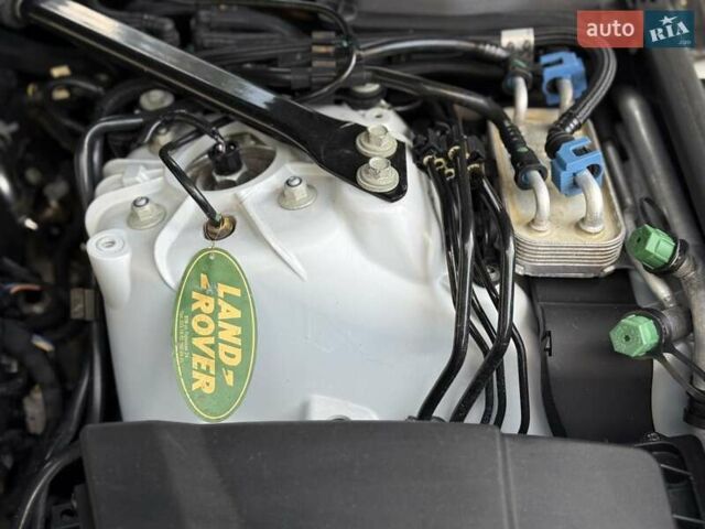 Білий Ленд Ровер Рендж Ровер, об'ємом двигуна 2.99 л та пробігом 180 тис. км за 39850 $, фото 91 на Automoto.ua