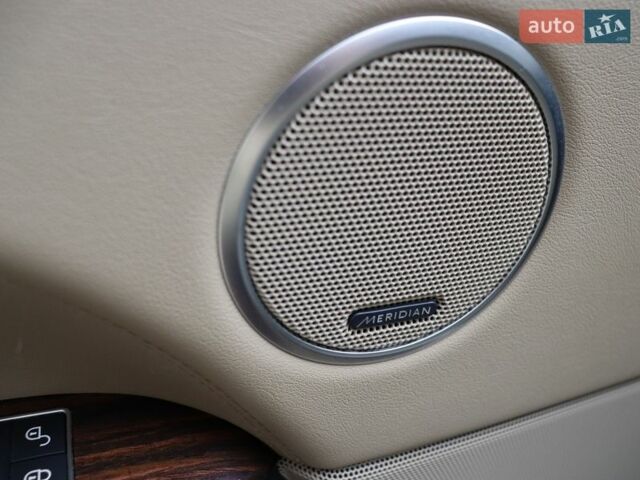 Білий Ленд Ровер Рендж Ровер, об'ємом двигуна 3 л та пробігом 154 тис. км за 31900 $, фото 15 на Automoto.ua