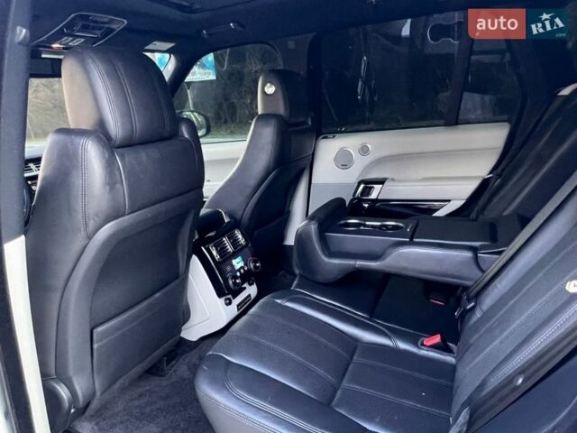 Білий Ленд Ровер Рендж Ровер, об'ємом двигуна 3 л та пробігом 120 тис. км за 34999 $, фото 70 на Automoto.ua